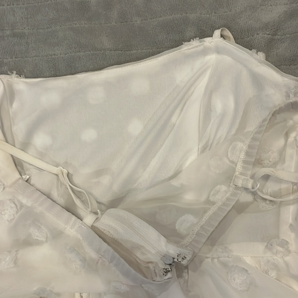 Mi Ami Tiered White Mini Dress size Small - Picture 7 of 8